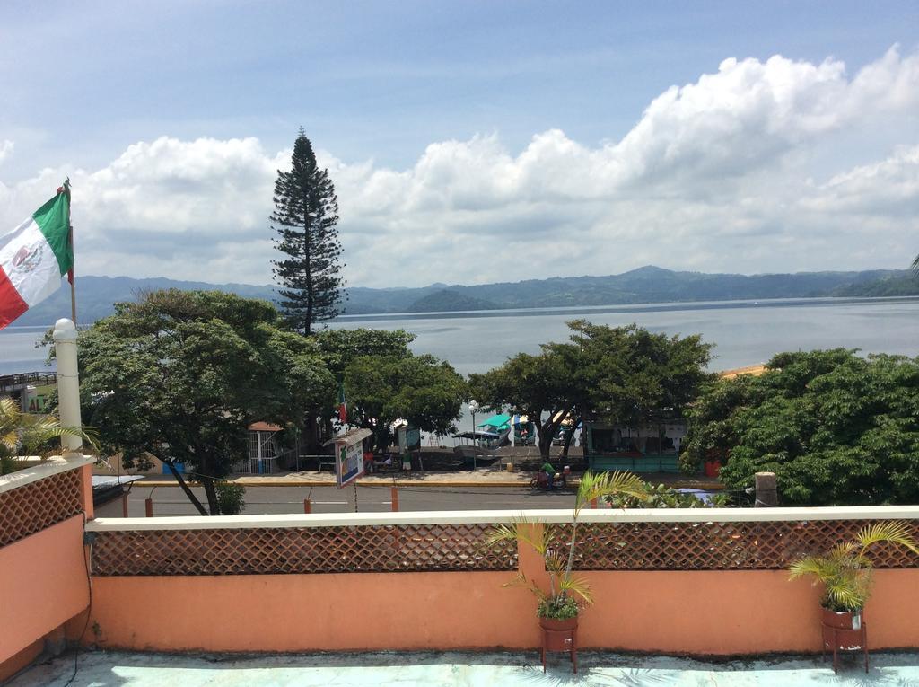 Hotel Juros Catemaco Exterior photo